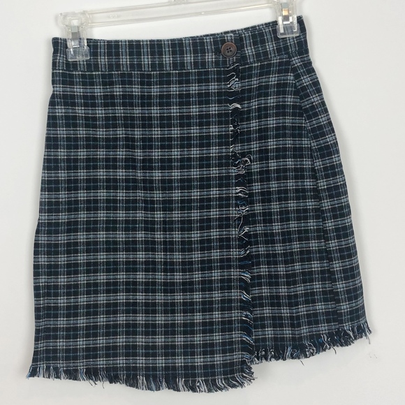 NWT Urban Outfitters Briana Blanket Wrap skirt XS - Picture 2 of 3